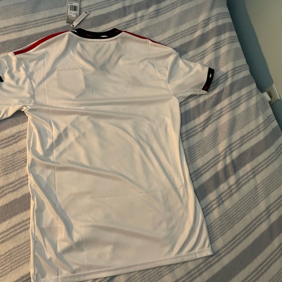 Adult small Never worn before Manchester united away 2022-2023 Jersey. - Picture 4 of 5